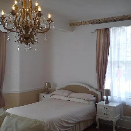 Ambassador 3*